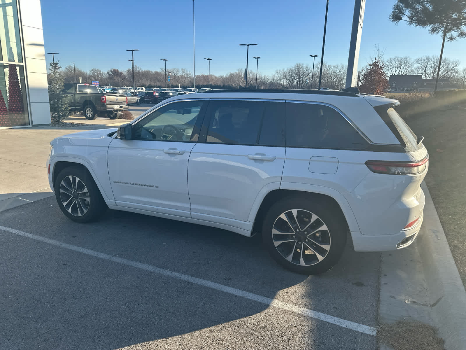 2024 Jeep Grand Cherokee Overland 7