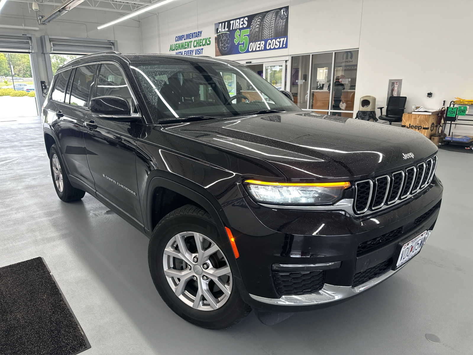 2022 Jeep Grand Cherokee L Limited 3