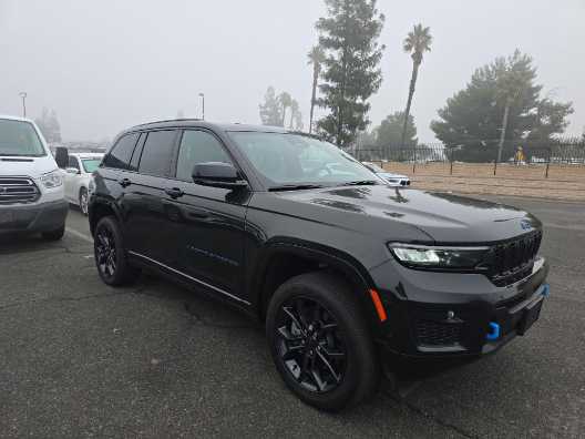 2024 Jeep Grand Cherokee 4xe Anniversary Edition 3