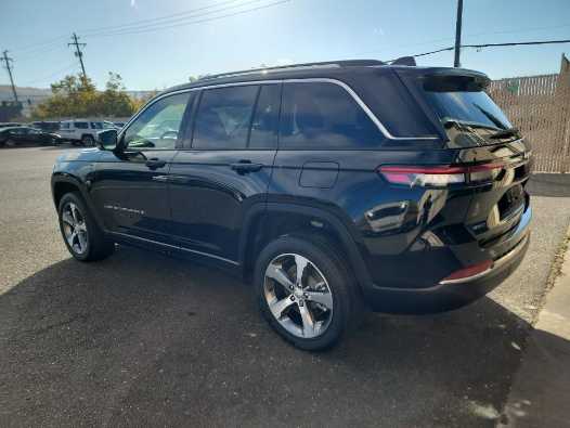 2022 Jeep Grand Cherokee 4xe  6