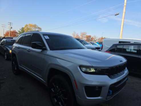 2023 Jeep Grand Cherokee 4xe 30th Anniversary 3