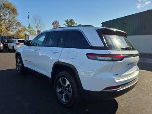 2023 Jeep Grand Cherokee 4xe  6