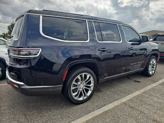 2022 Jeep Grand Wagoneer Series II 4