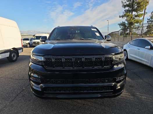 2022 Jeep Grand Wagoneer Series III 2