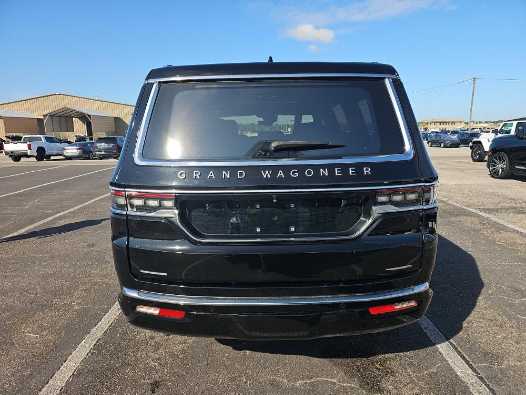 2022 Jeep Grand Wagoneer Series III 5