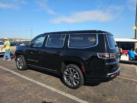 2022 Jeep Grand Wagoneer Series III 6