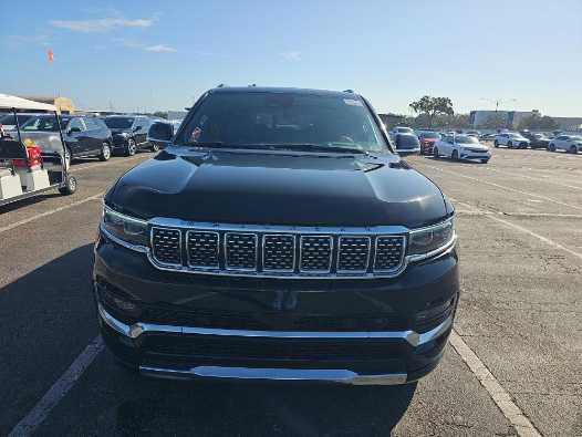 2022 Jeep Grand Wagoneer Series III 2