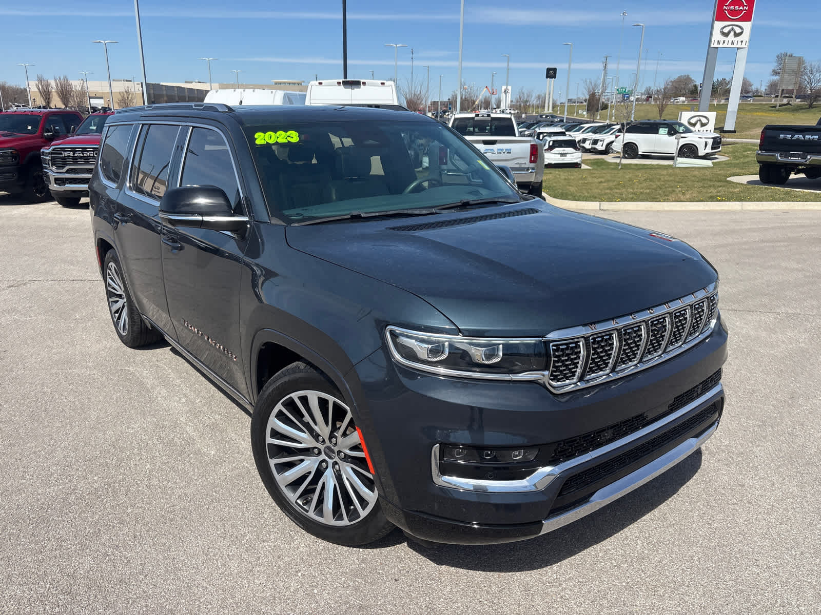 Used 2023 Jeep Grand Wagoneer Series III with VIN 1C4SJVGP2PS505364 for sale in Kansas City