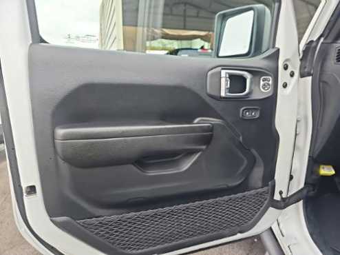 2021 Jeep Gladiator Mojave 4x4 12