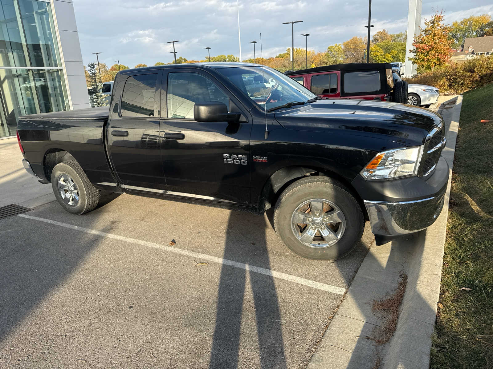 2017 Ram 1500 Tradesman 4x4 Quad Cab 64 Box 2