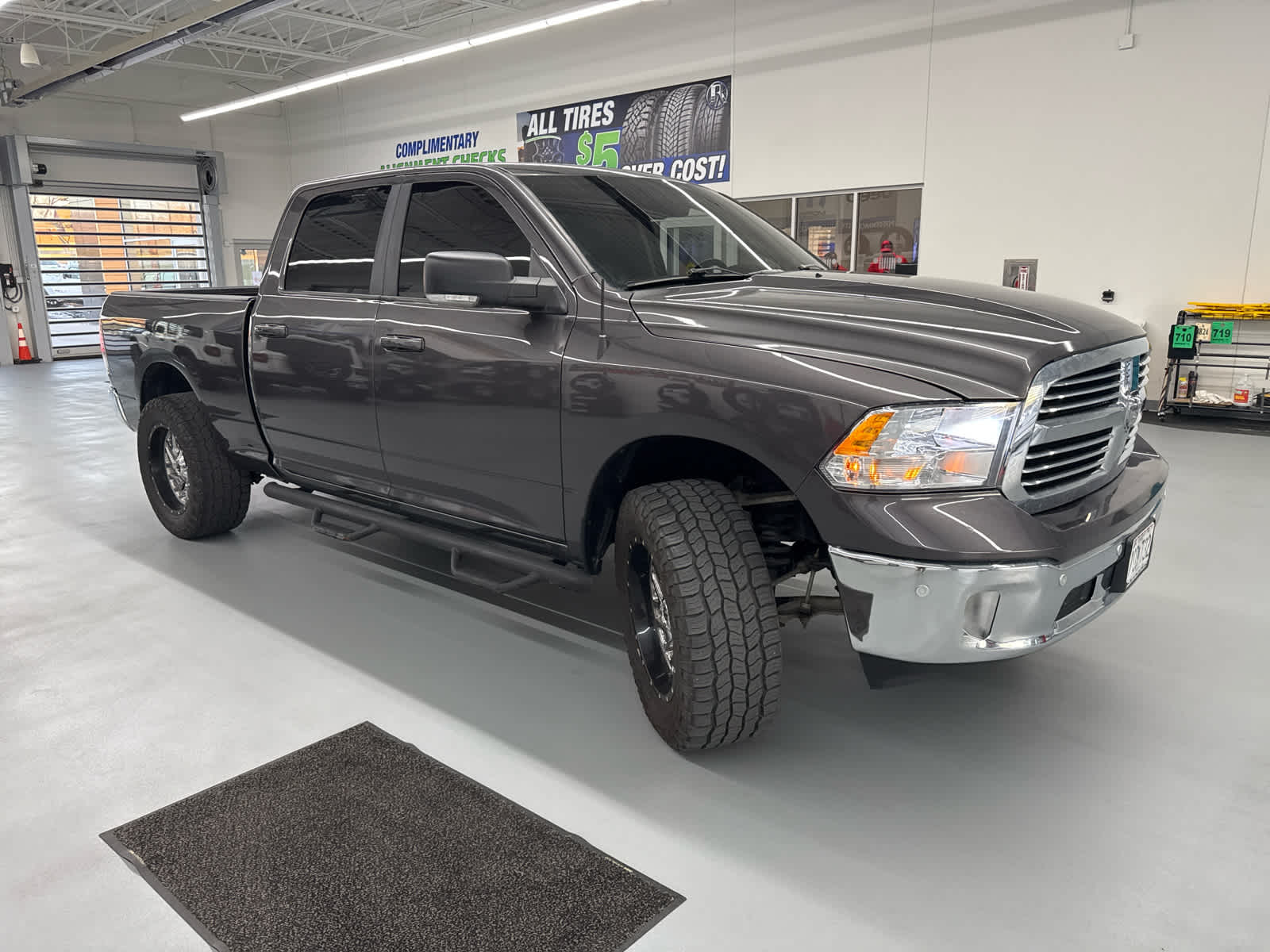 2019 Ram 1500 Classic Big Horn 4x4 Crew Cab 64 Box 2