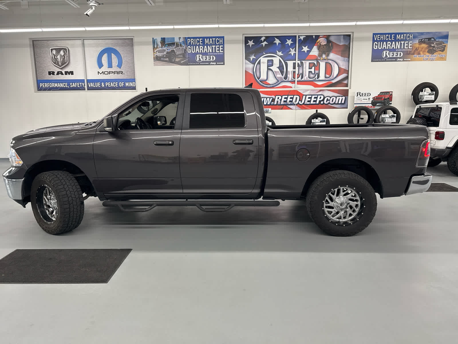 2019 Ram 1500 Classic Big Horn 4x4 Crew Cab 64 Box 6