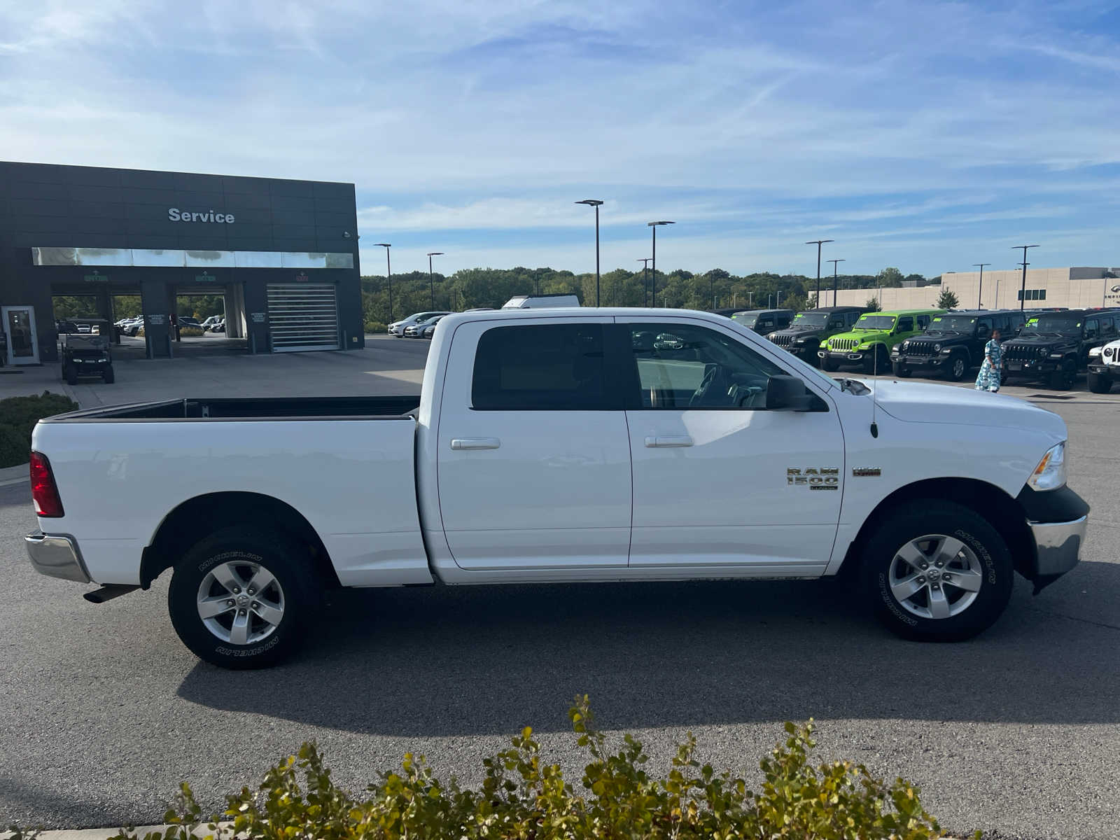 2019 Ram 1500 Classic SLT 4x4 Crew Cab 64 Box 4