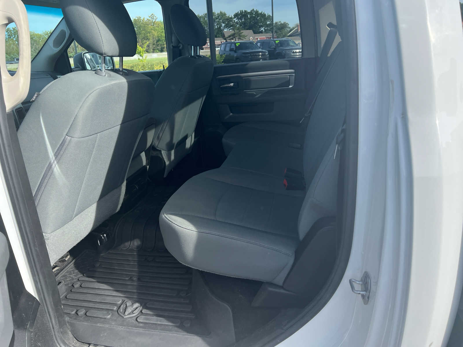 2019 Ram 1500 Classic SLT 4x4 Crew Cab 64 Box 8