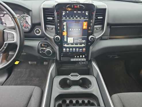 2021 Ram 1500 Big Horn 4x4 Crew Cab 57 Box 11