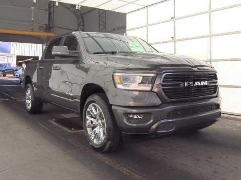 2023 Ram 1500 Laramie 4x4 Crew Cab 57 Box 4