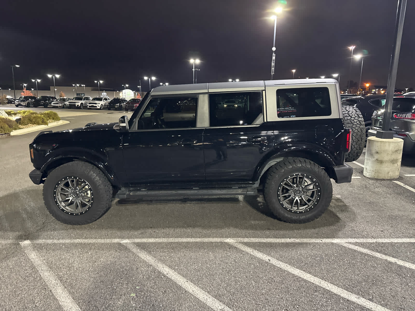 2022 Ford Bronco Outer Banks 7