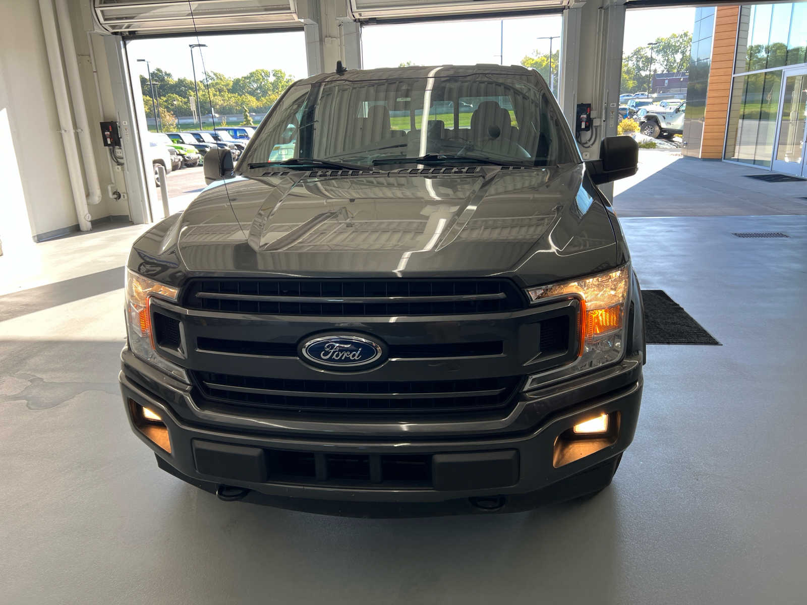 2020 Ford F-150 XLT 4WD SuperCrew 5.5 Box 2