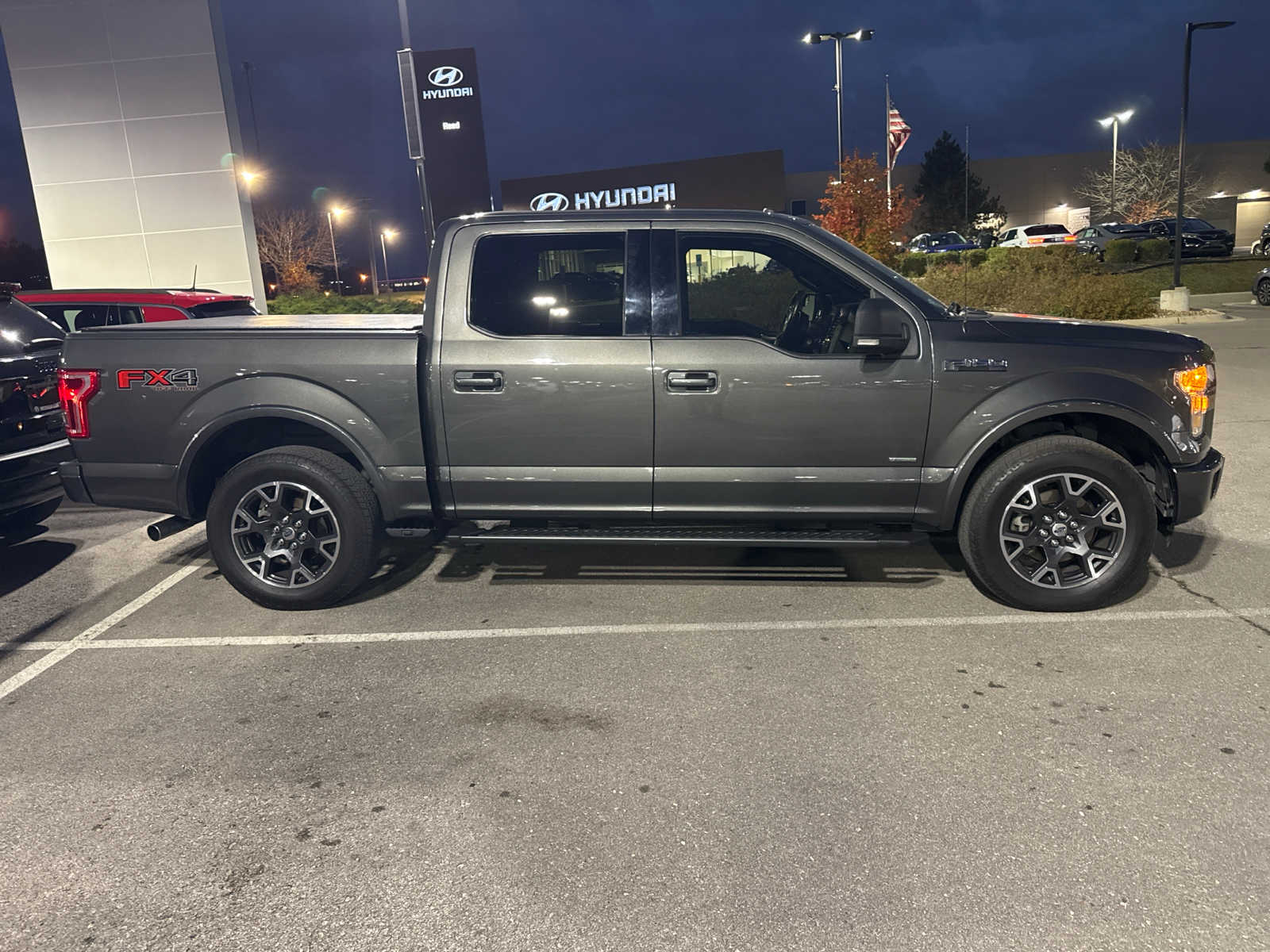 2016 Ford F-150 XLT 4WD SuperCrew 145 3