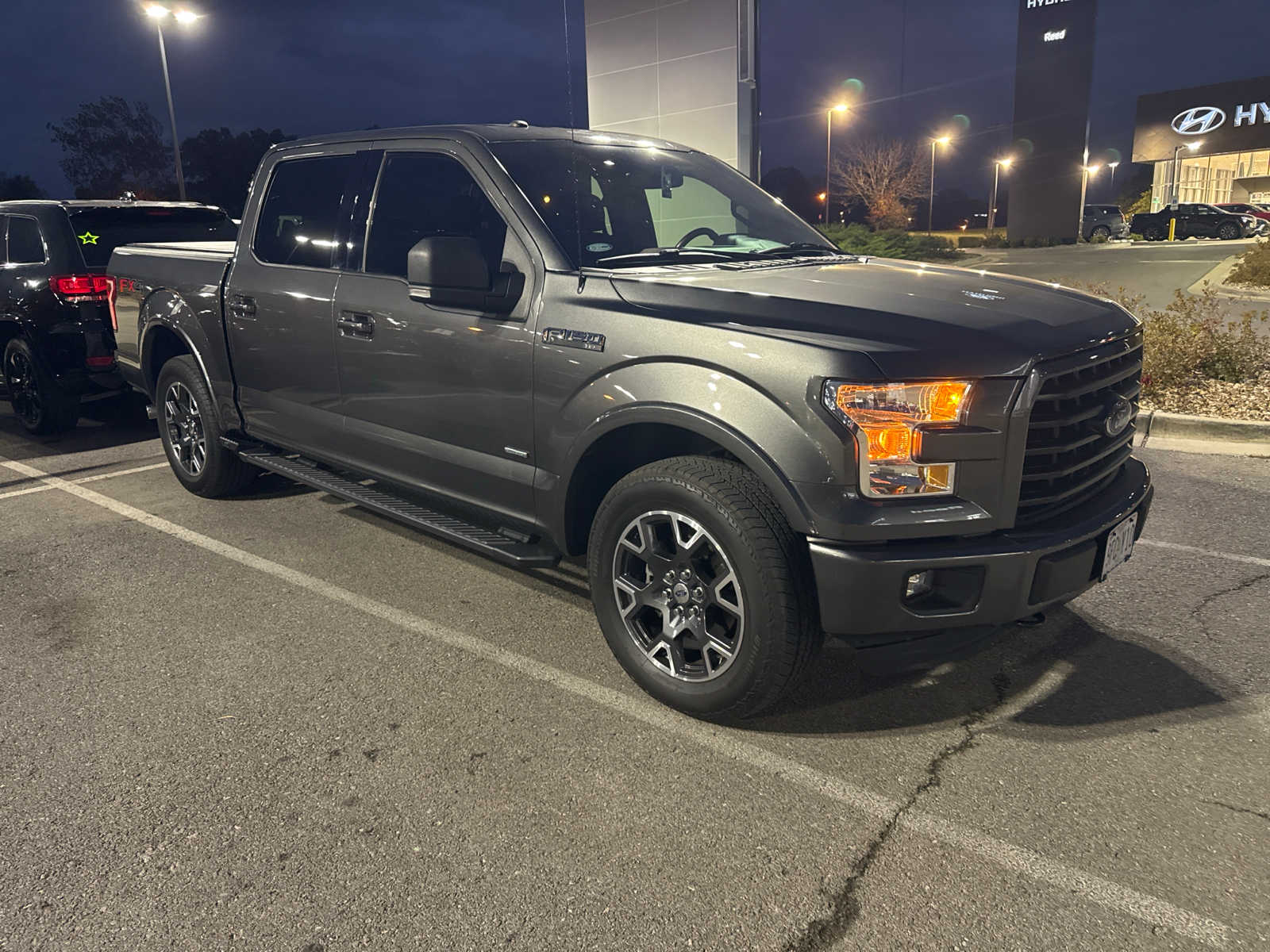 2016 Ford F-150 XLT 4WD SuperCrew 145 2