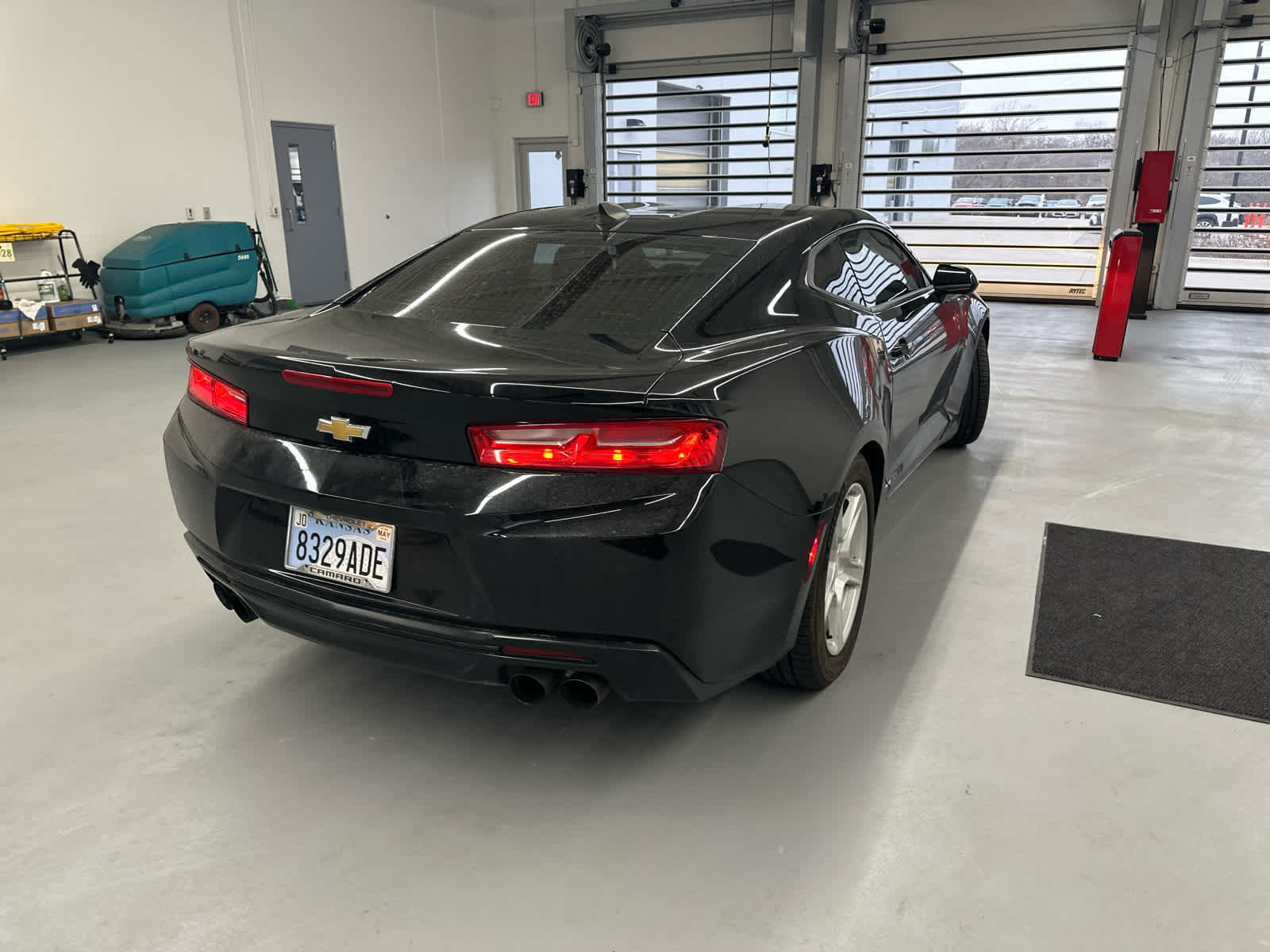 2018 Chevrolet Camaro 1LT photo 3