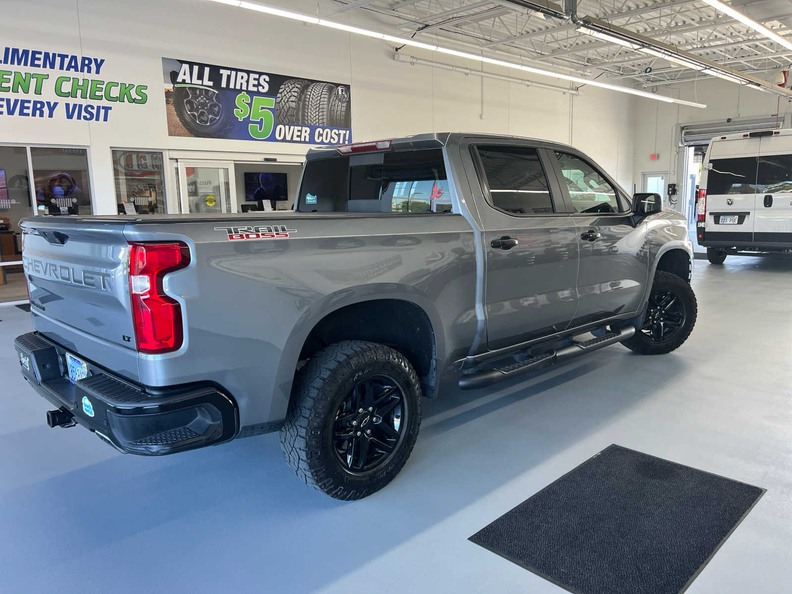 2020 Chevrolet Silverado 1500 LT Trail Boss 4WD Crew Cab 147 5