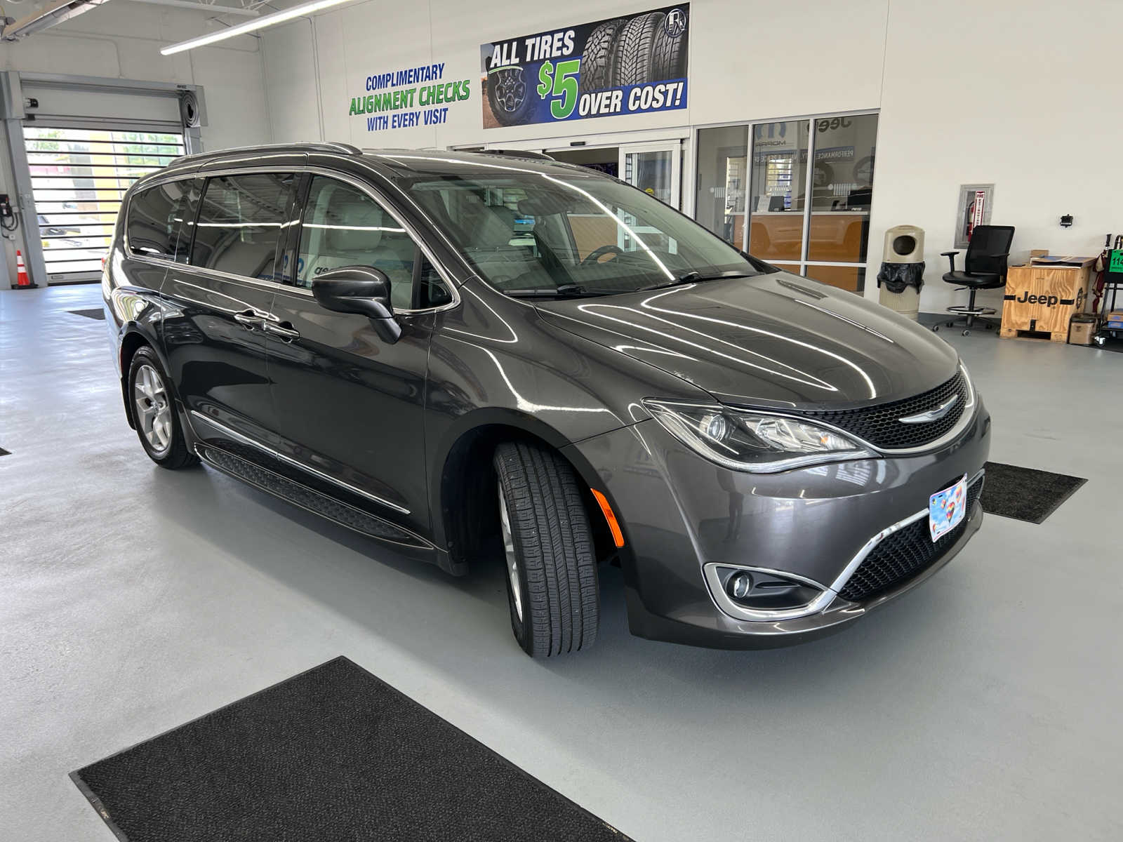 2018 Chrysler Pacifica Touring L 3