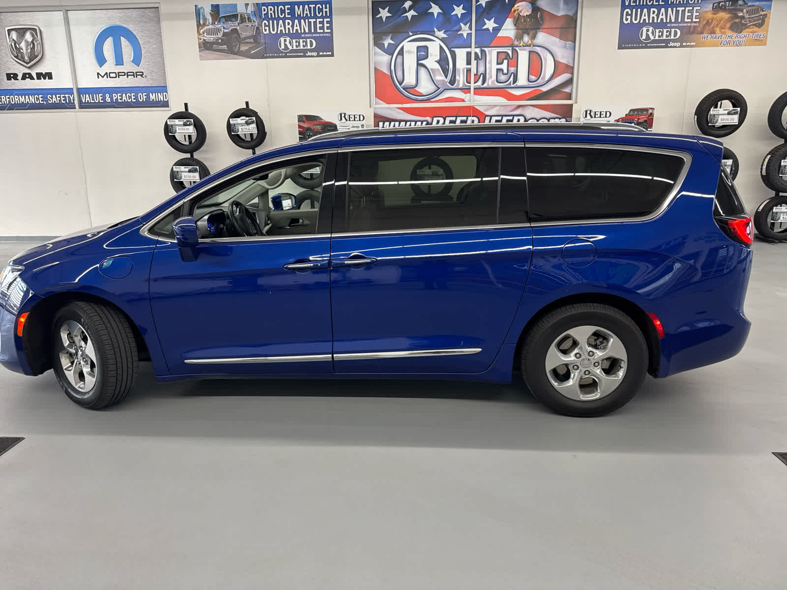 2020 Chrysler Pacifica Hybrid Touring L 7