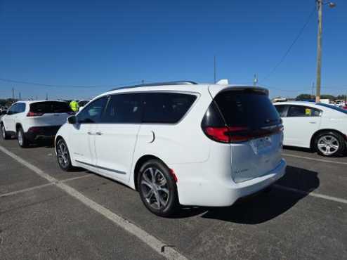 2022 Chrysler Pacifica Pinnacle 6