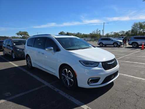 2022 Chrysler Pacifica Pinnacle 3