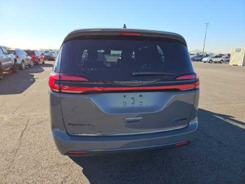 2022 Chrysler Pacifica Hybrid Limited 5