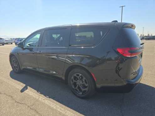 2022 Chrysler Pacifica Hybrid Limited 6