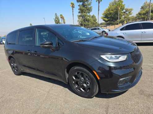 2022 Chrysler Pacifica Hybrid Limited 3