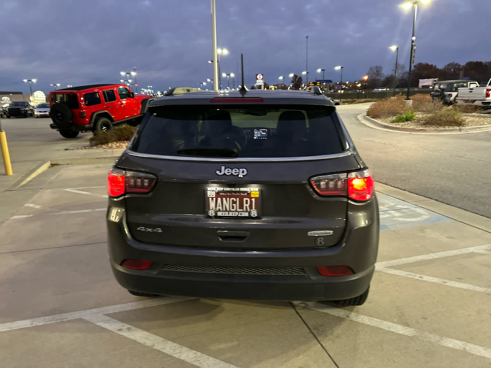 2022 Jeep Compass Latitude 8