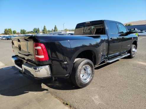 2022 Ram 3500 Tradesman 4x4 Crew Cab 8 Box 4