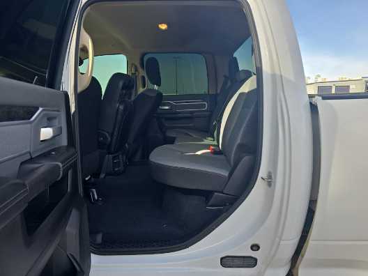 2019 Ram 2500 Big Horn 4x4 Crew Cab 64 Box 12