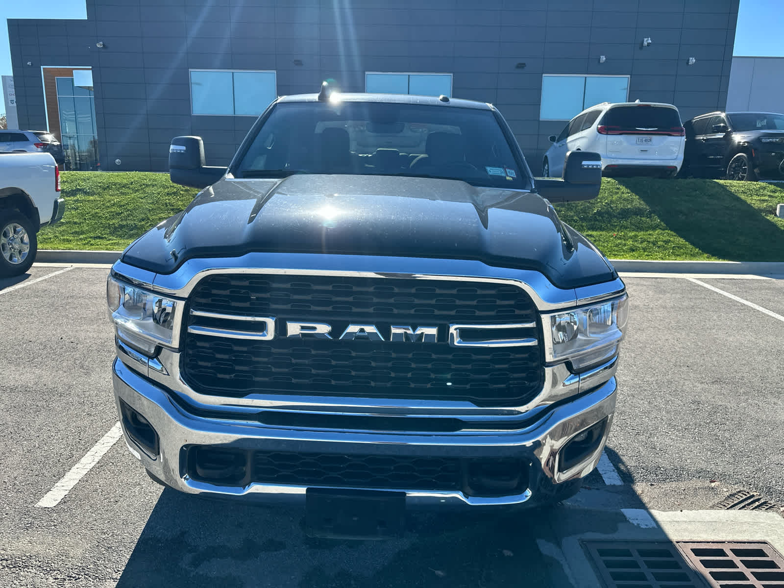 2024 Ram 2500 Big Horn 4x4 Crew Cab 64 Box 2