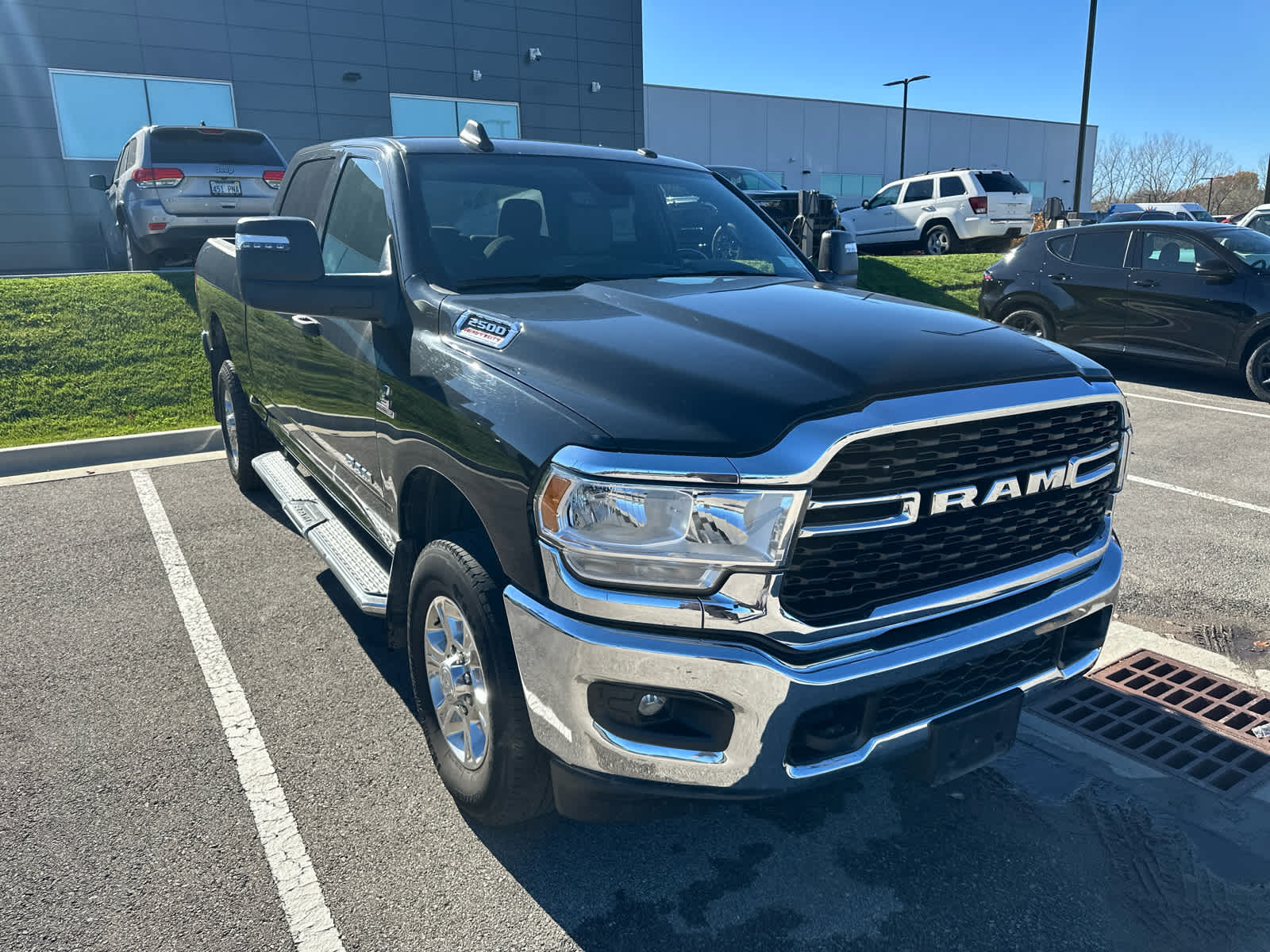 2024 Ram 2500 Big Horn 4x4 Crew Cab 64 Box 3