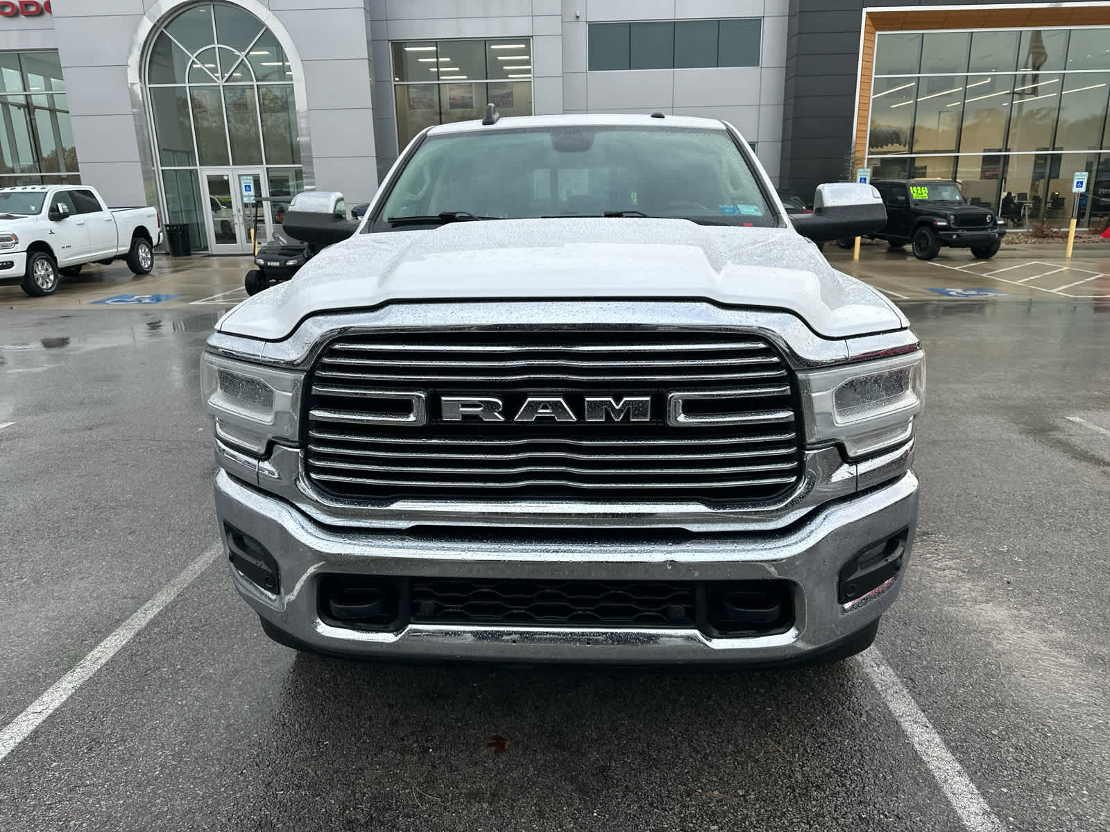 2019 Ram 2500 Laramie 4x4 Crew Cab 64 Box 2