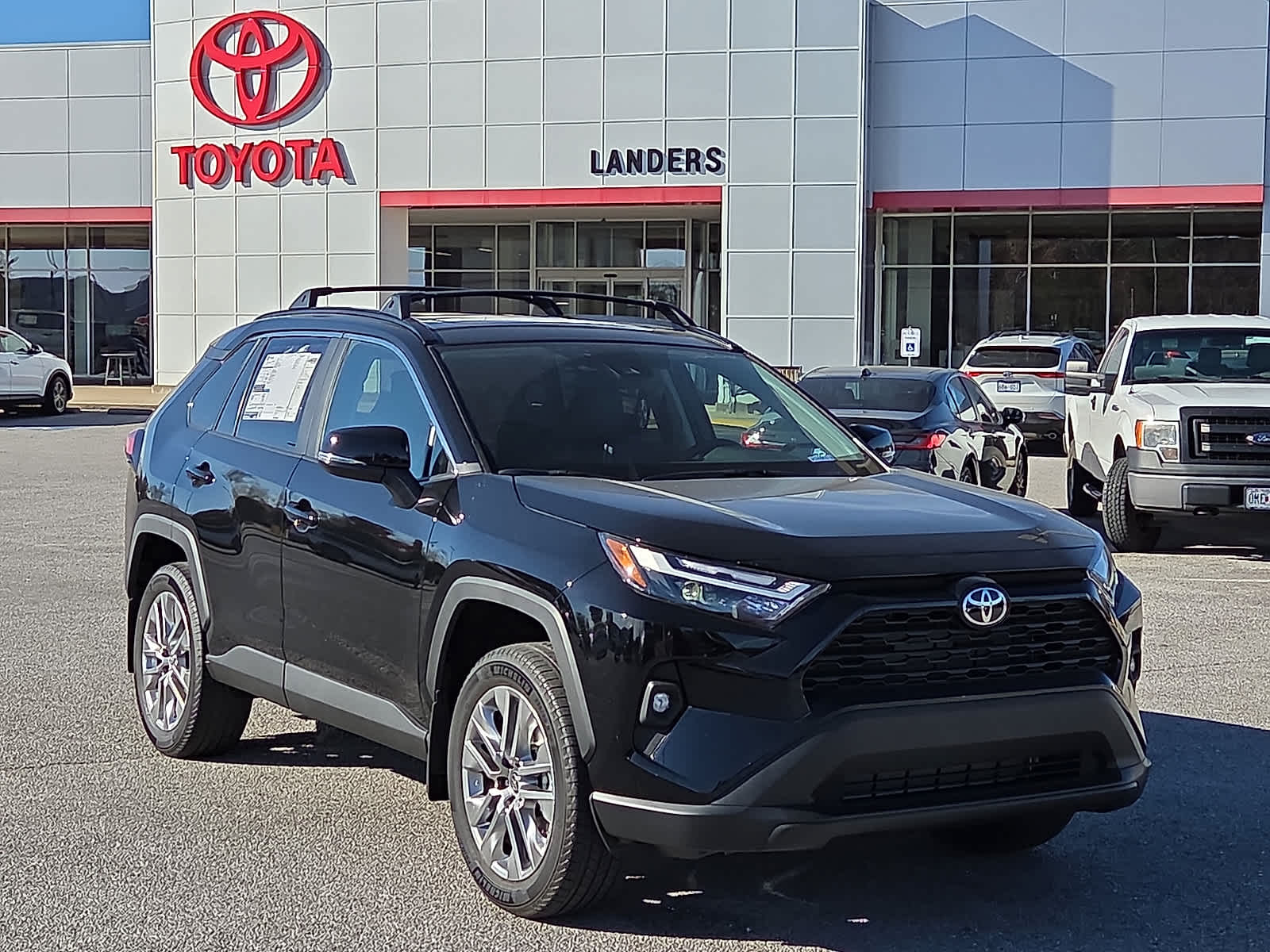 2025 Toyota RAV4 XLE Premium FWD