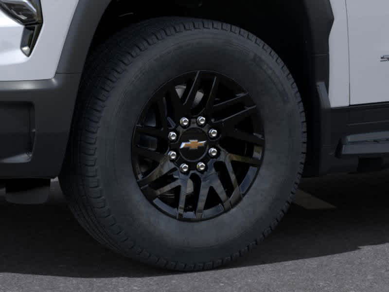 2025 Chevrolet Silverado EV LT e4WD Crew Cab Extended Range 9