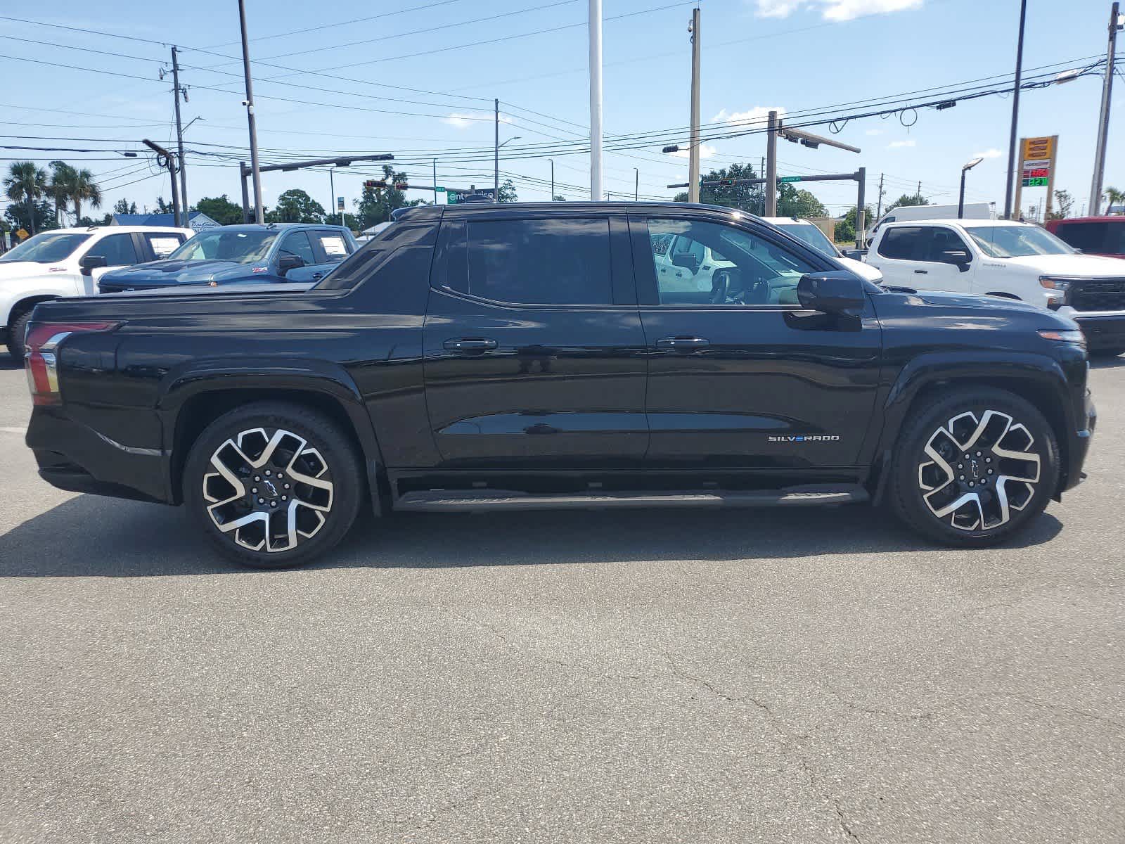 2024 Chevrolet Silverado EV RST e4WD Crew Cab 7