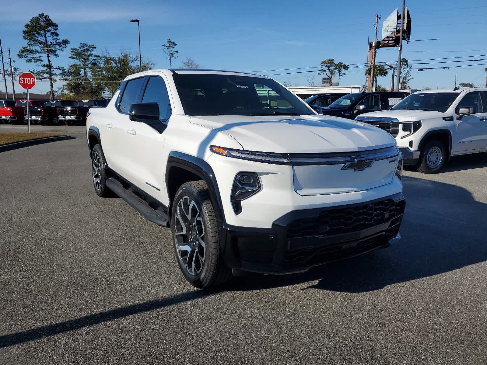 2024 Chevrolet Silverado EV RST 8