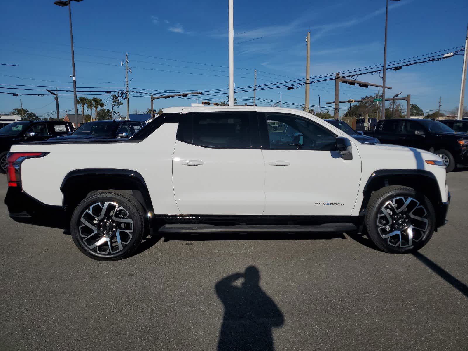 2024 Chevrolet Silverado EV RST 7