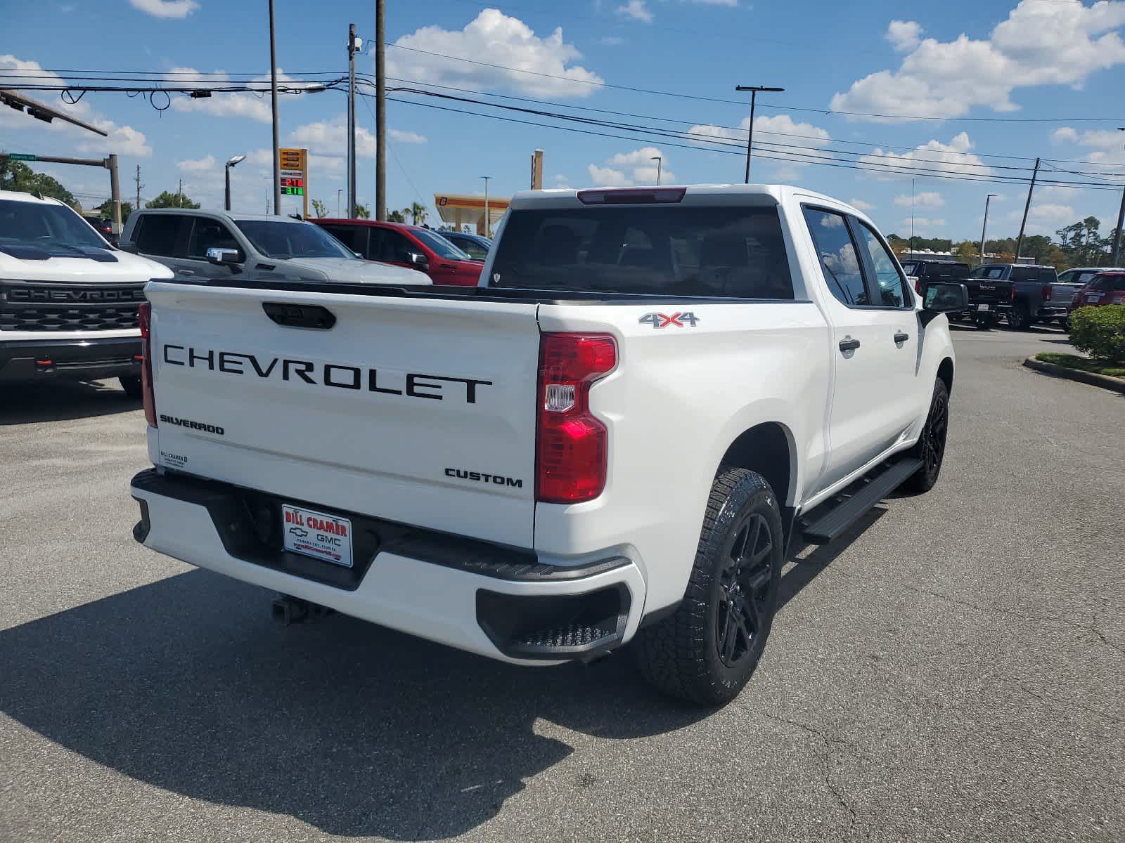 2023 Chevrolet Silverado 1500 Custom 4WD Crew Cab 147 6