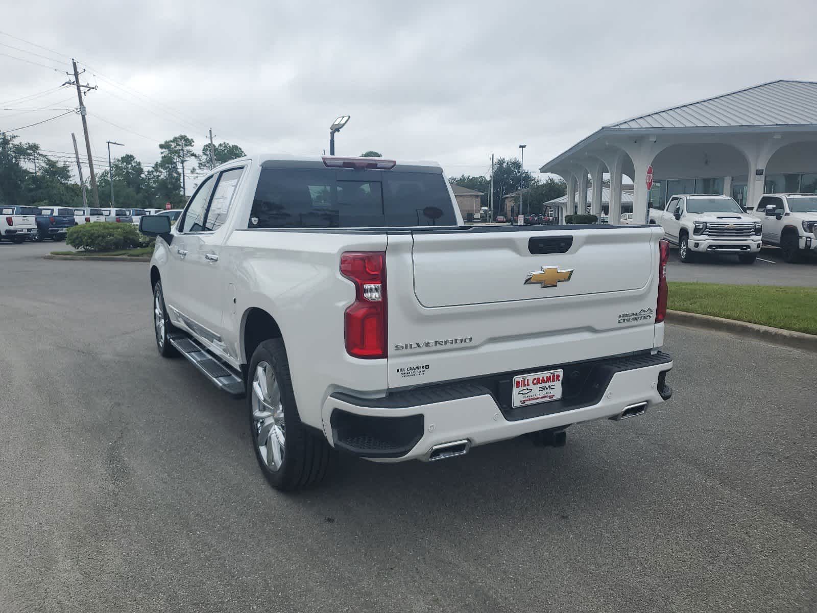 2025 Chevrolet Silverado 1500 High Country 4WD Crew Cab 147 3