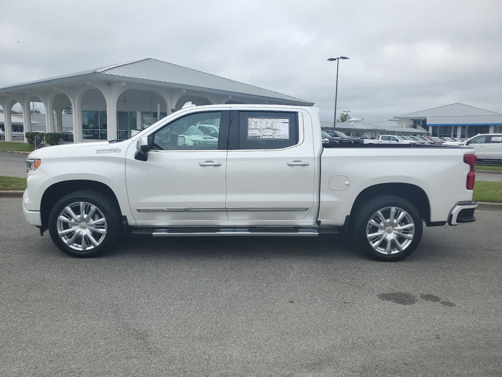 2025 Chevrolet Silverado 1500 High Country 4WD Crew Cab 147 2