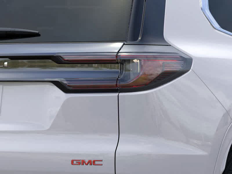 2025 GMC Acadia FWD Denali 11