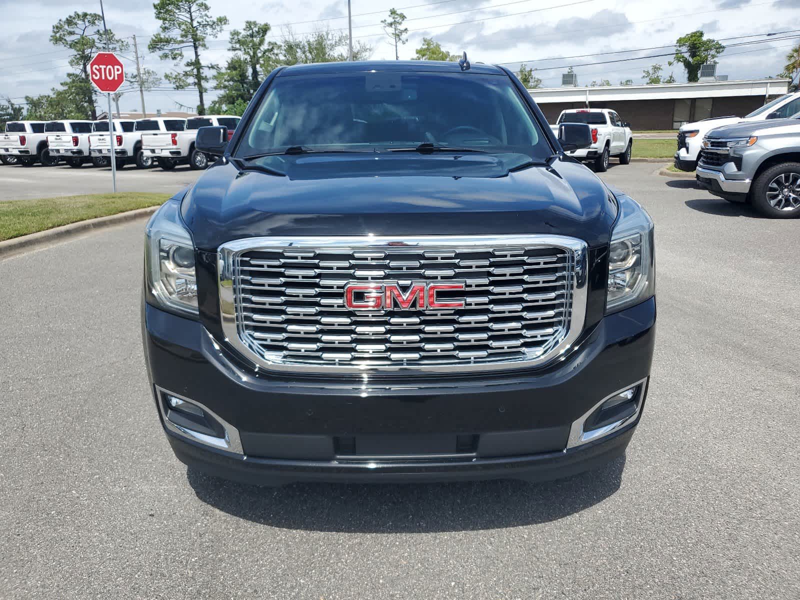 2019 GMC Yukon Denali 9