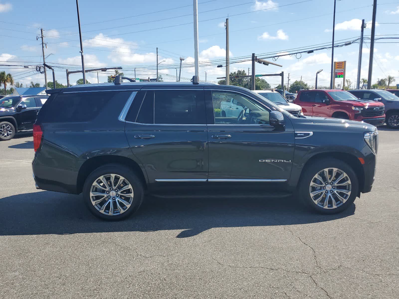 2021 GMC Yukon Denali 6